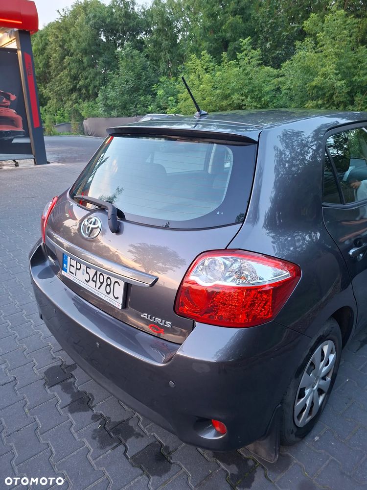Toyota Auris 1.33 VVT-i Active - 4