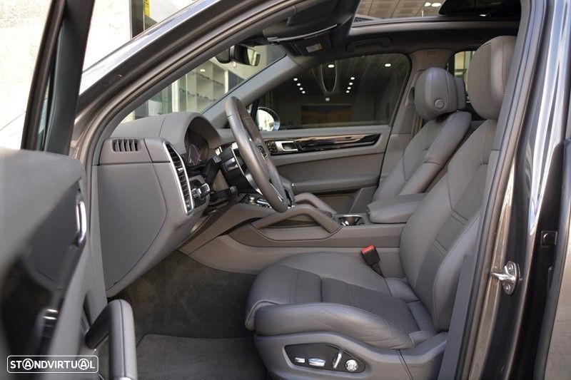 Porsche Cayenne E-Hybrid - 24