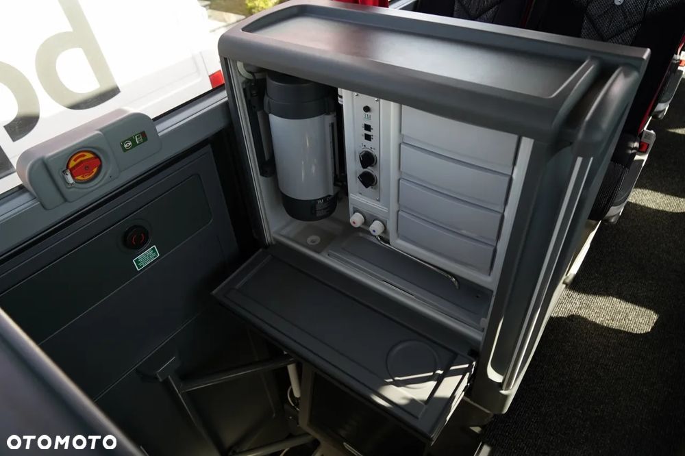 Mercedes-Benz TRAVEGO 16 RHD-M /  EURO6 / SPROWADZONY  / - 29