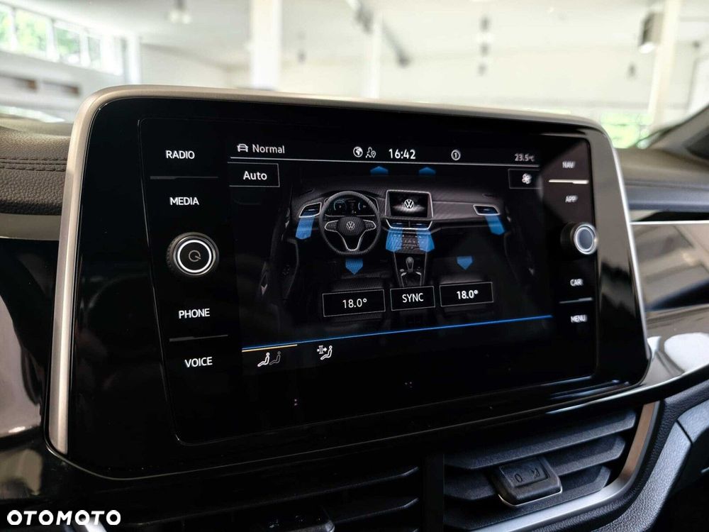 Volkswagen T-Roc - 29