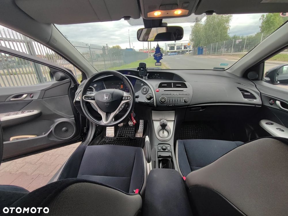 Honda Civic 1.8 Executive - 14