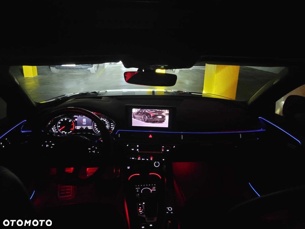 Audi RS4 Avant - 24