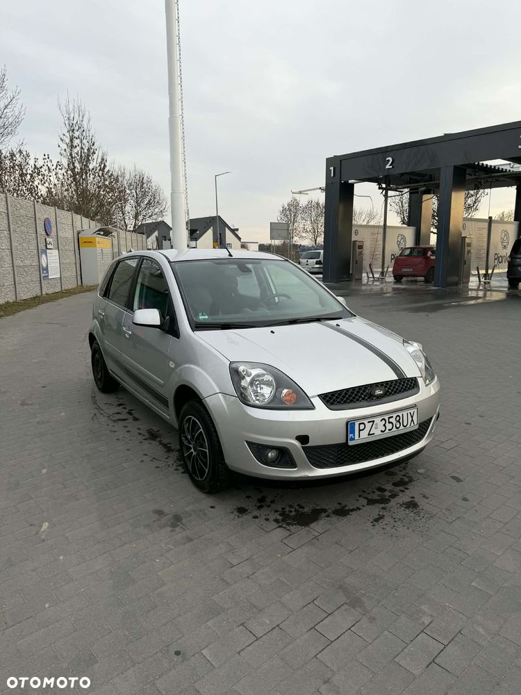 Ford Fiesta 1.4 Ambiente - 7