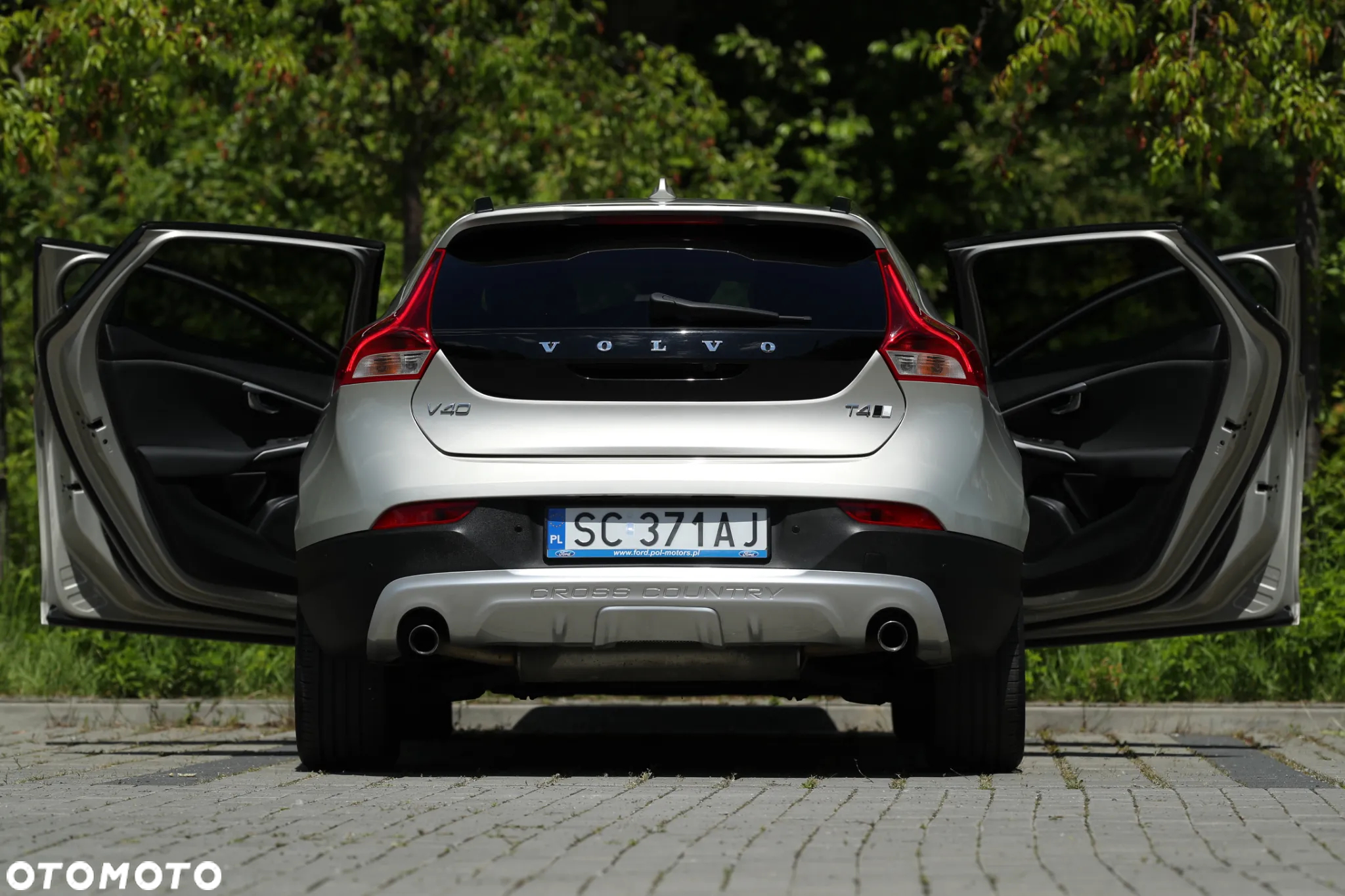 Volvo V40 Cross Country T4 Drive-E Momentum - 13