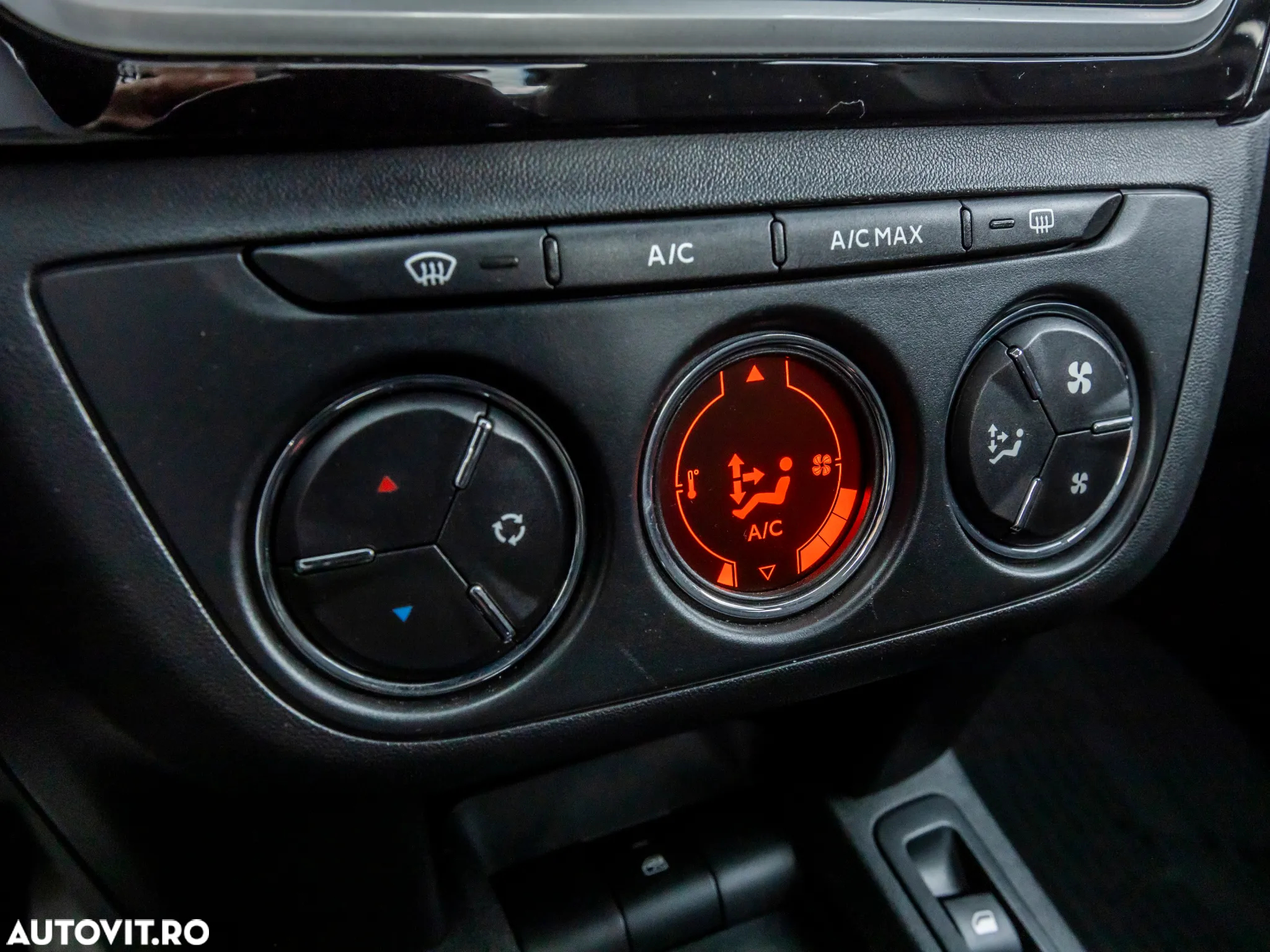 Peugeot 301 1.5 BlueHDI FAP Allure - 14