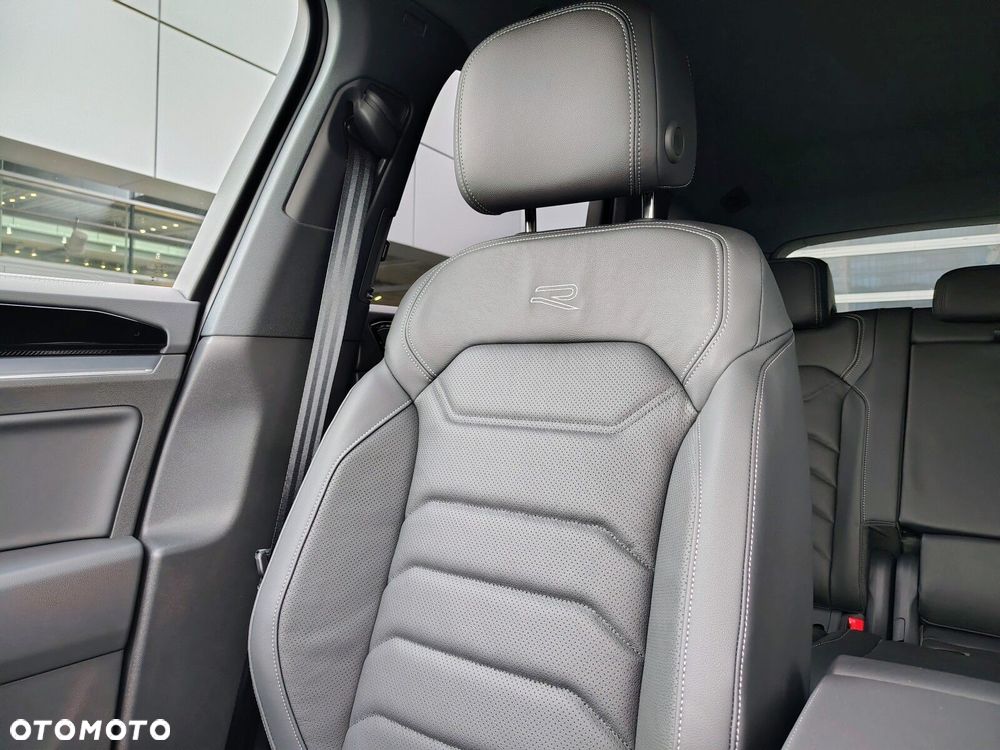 Volkswagen Touareg - 19