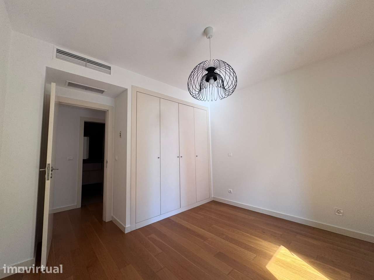 Apartamento T2 Vista Rio e Box Cruz Quebrada-Dafundo - Grande imagem: 4/6