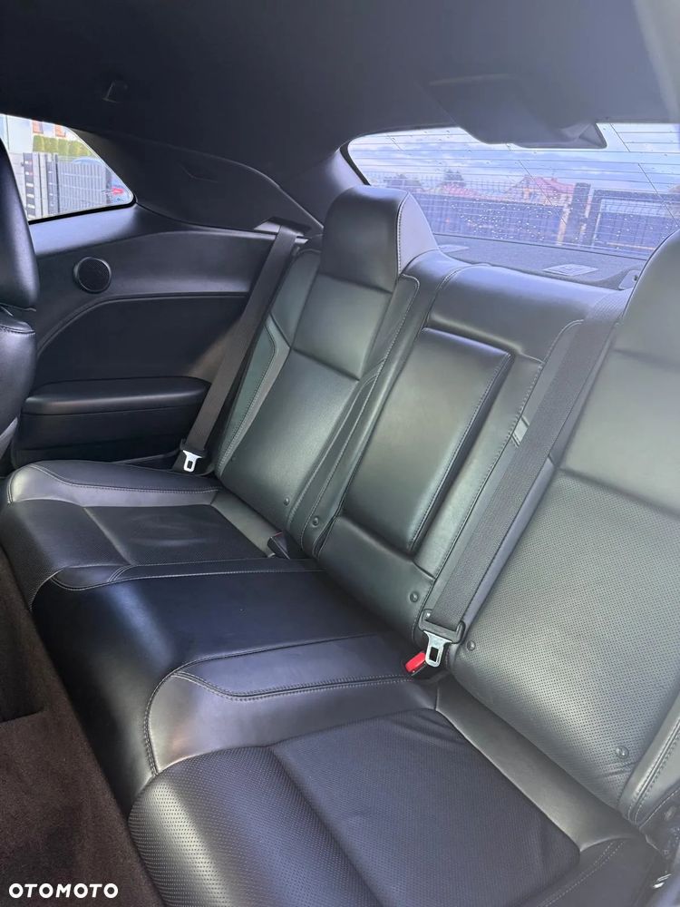 Dodge Challenger 3.6 SXT Plus - 16