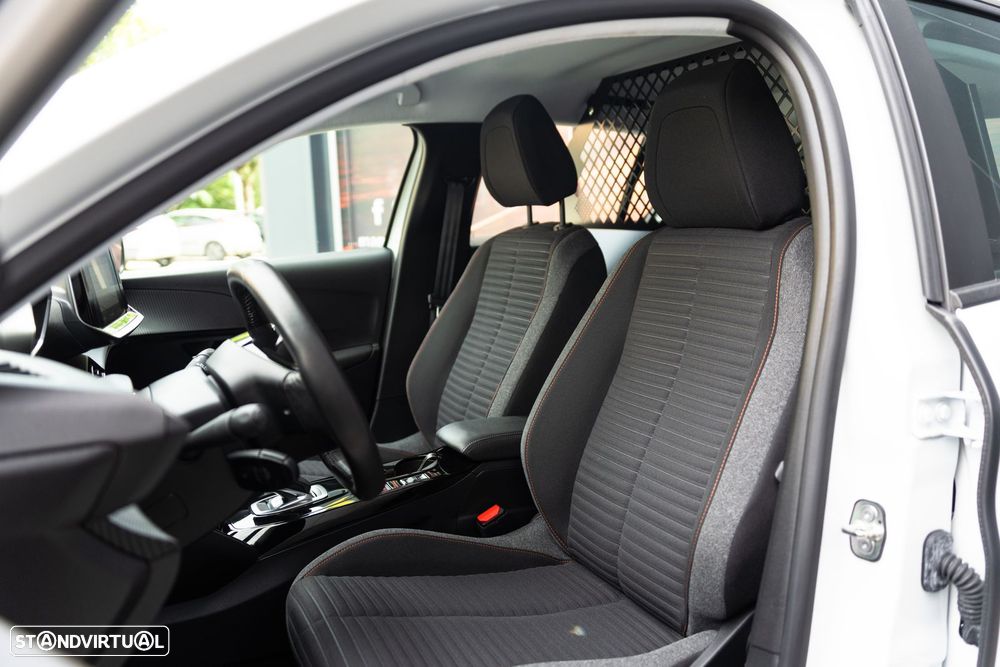 Peugeot e-208 Active - 9