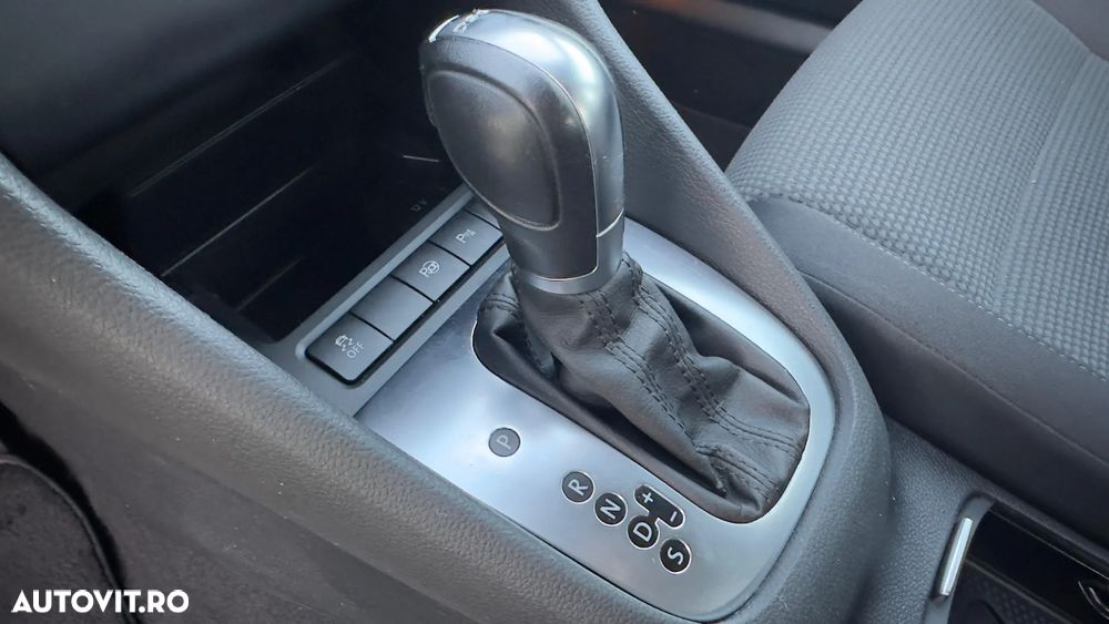 Volkswagen Golf - 24