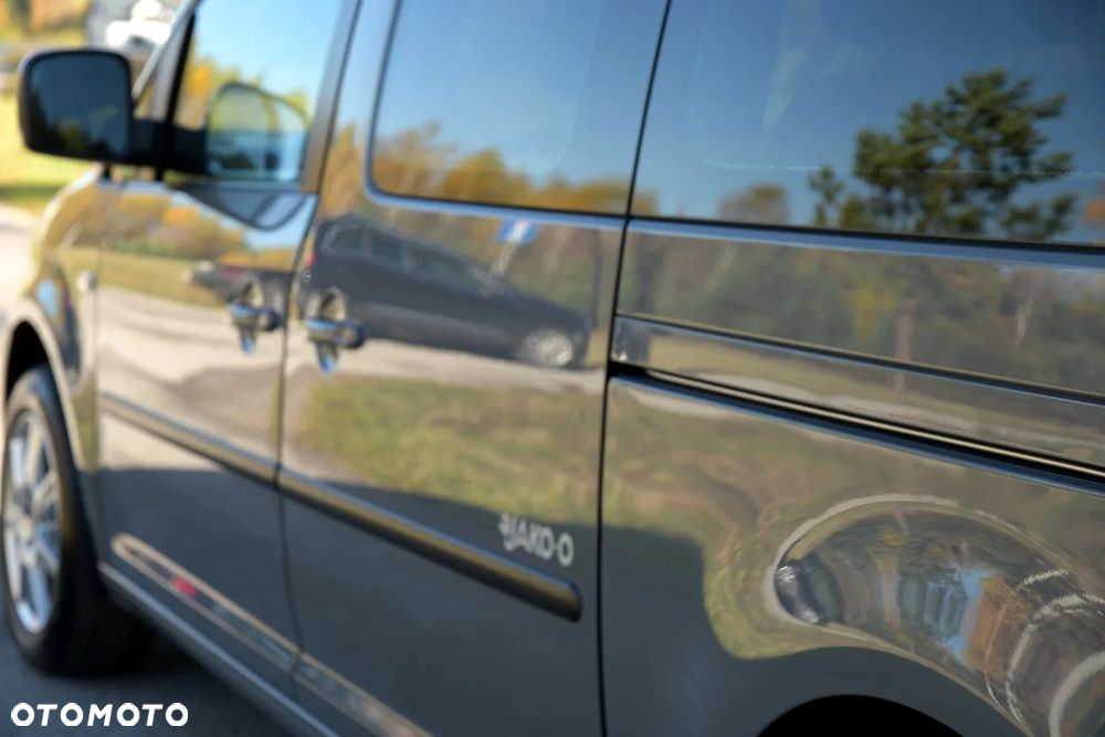 Volkswagen Caddy Maxi Comfortline - 14