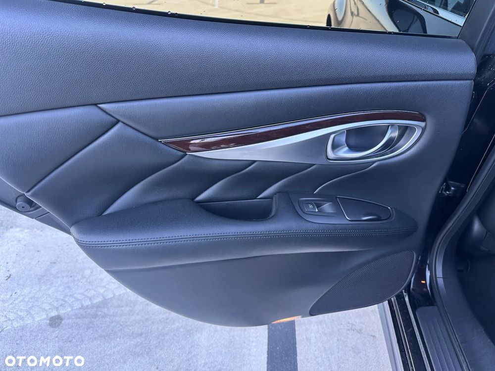 Infiniti Q70 2.2d Premium Executive - 18