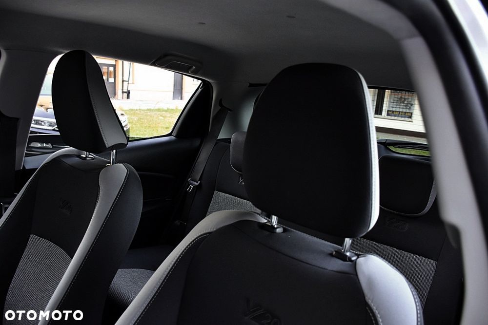 Toyota Yaris 1.5 20th Anniversary - 34