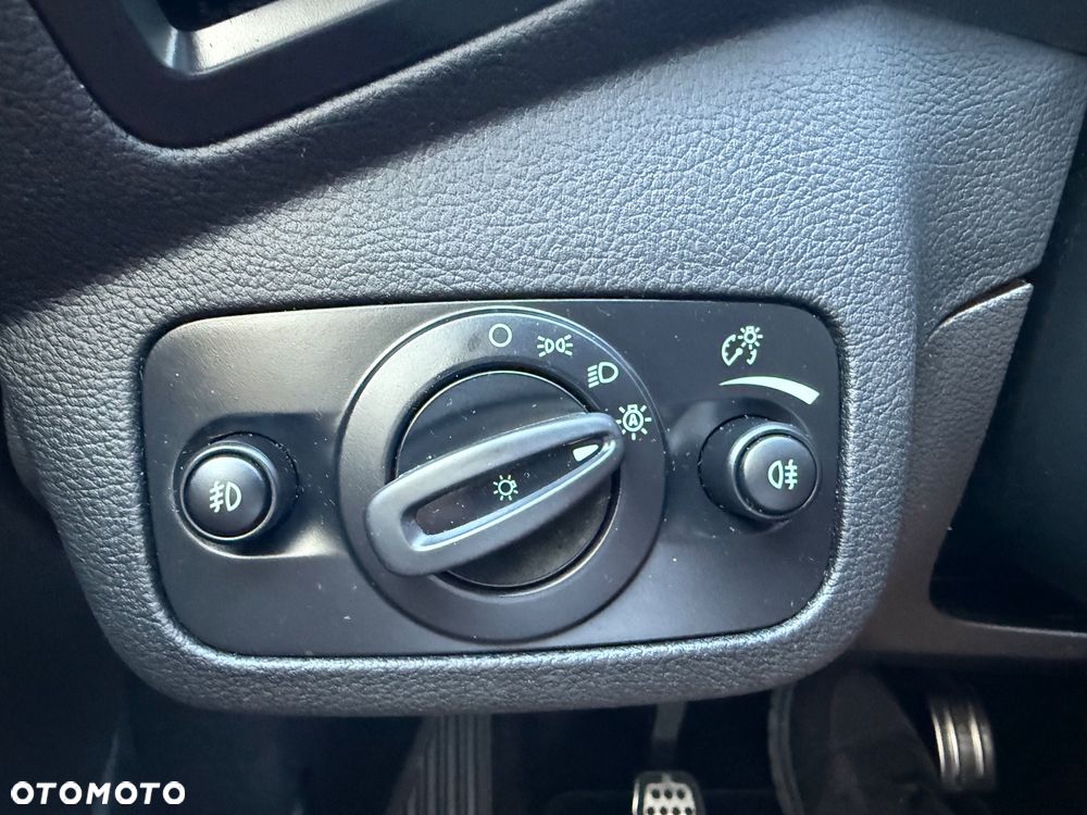Ford Kuga 1.5 EcoBoost FWD ST-Line X - 27