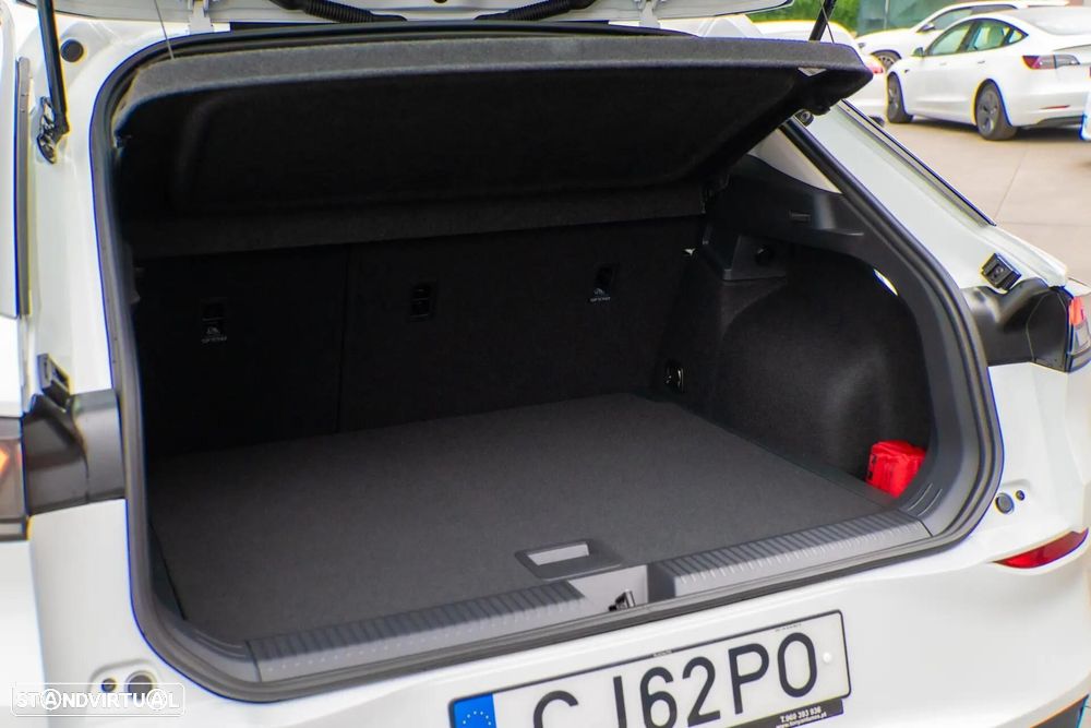 VW T-Roc 1.5 eTSI Life DSG - 37