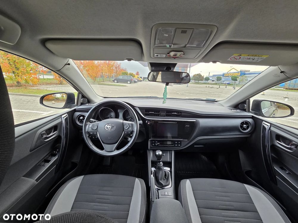 Toyota Auris - 9