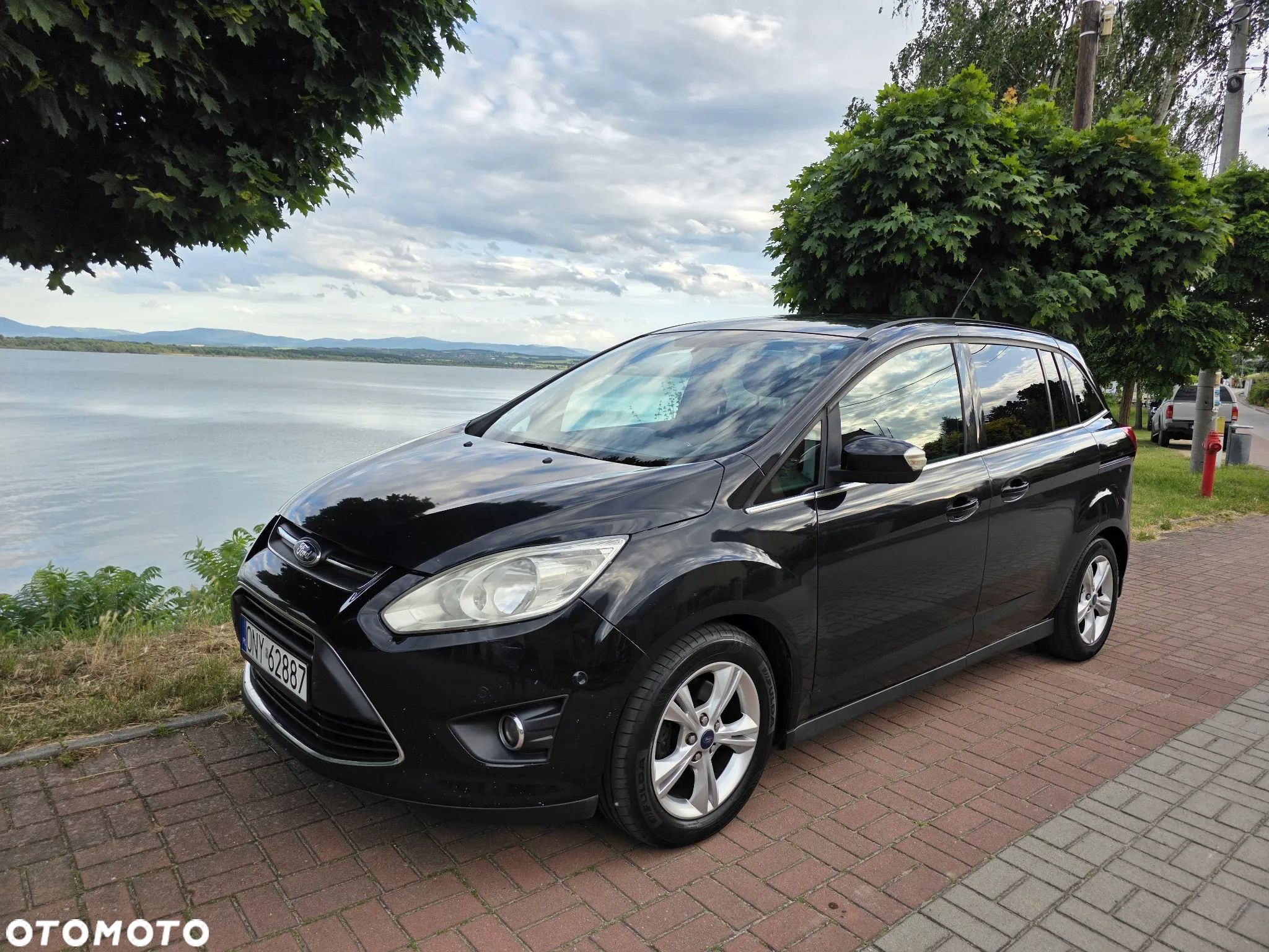 Ford Grand C-MAX 1.6 TDCi Start-Stop-System Champions Edition - 1
