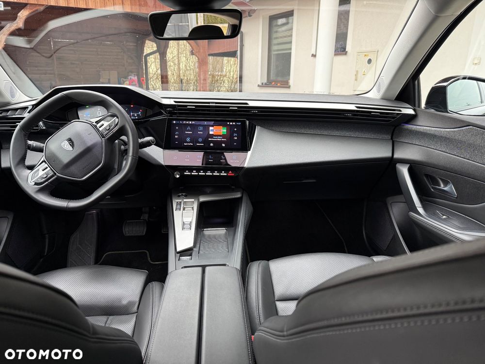 Peugeot 408 PureTech 130 EAT8 Allure - 11