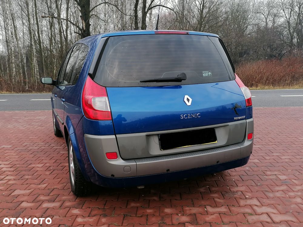 Renault Grand Scenic 2.0 16V Avantage - 11
