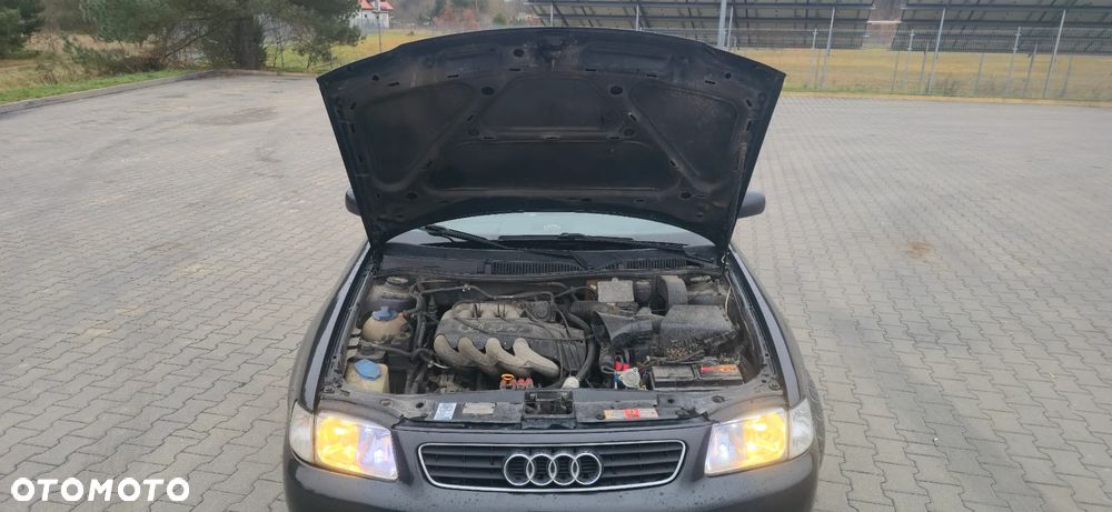 Audi A3 3-drzwiowe 1.8 Ambiente - 9