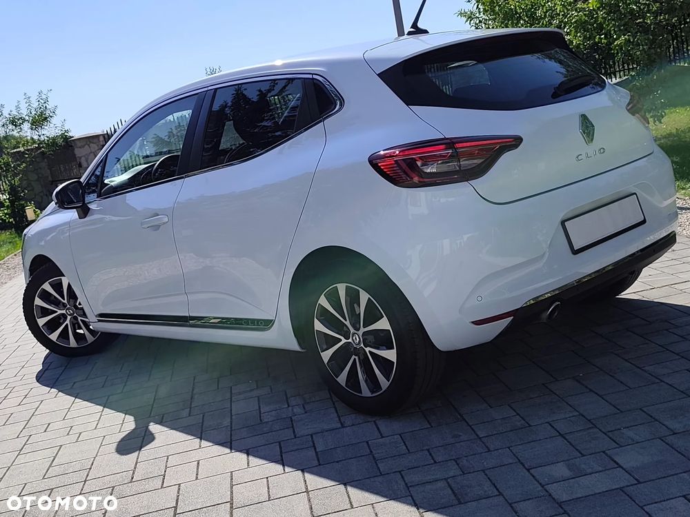 Renault Clio BLUE dCi 100 BUSINESS EDITION - 9