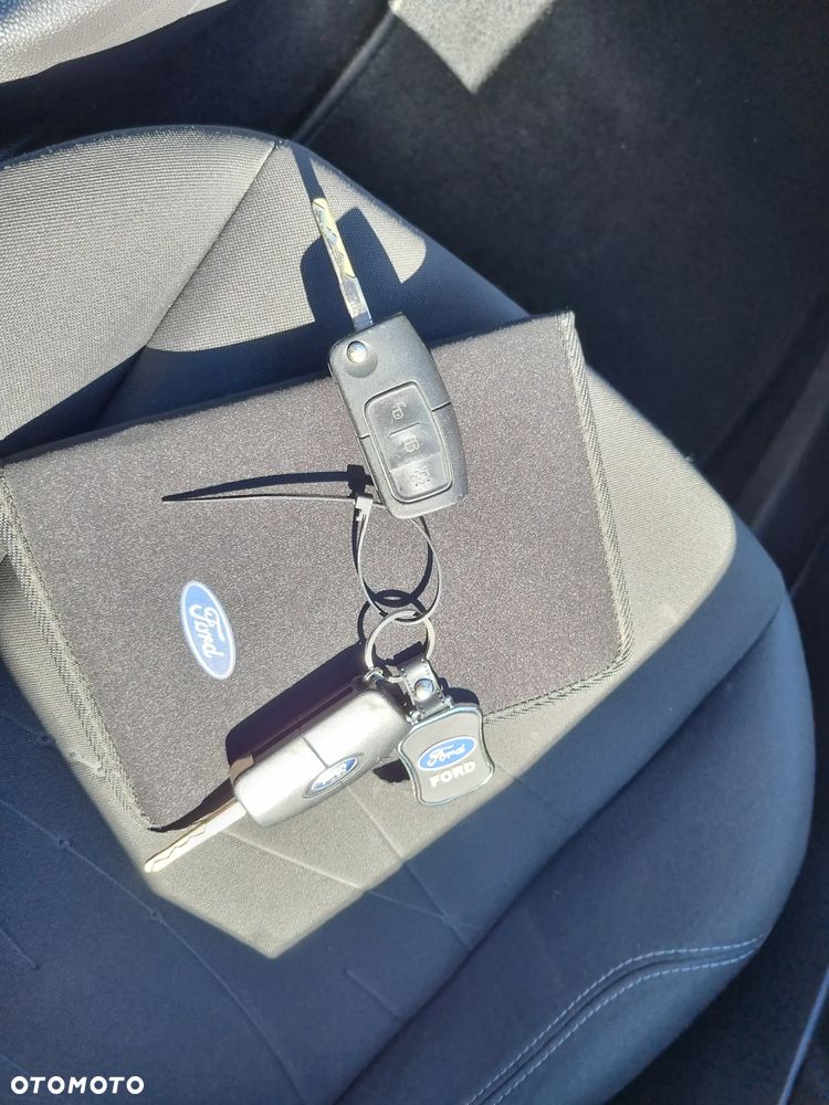 Ford Fiesta 1.25 Gold X EU5 - 26