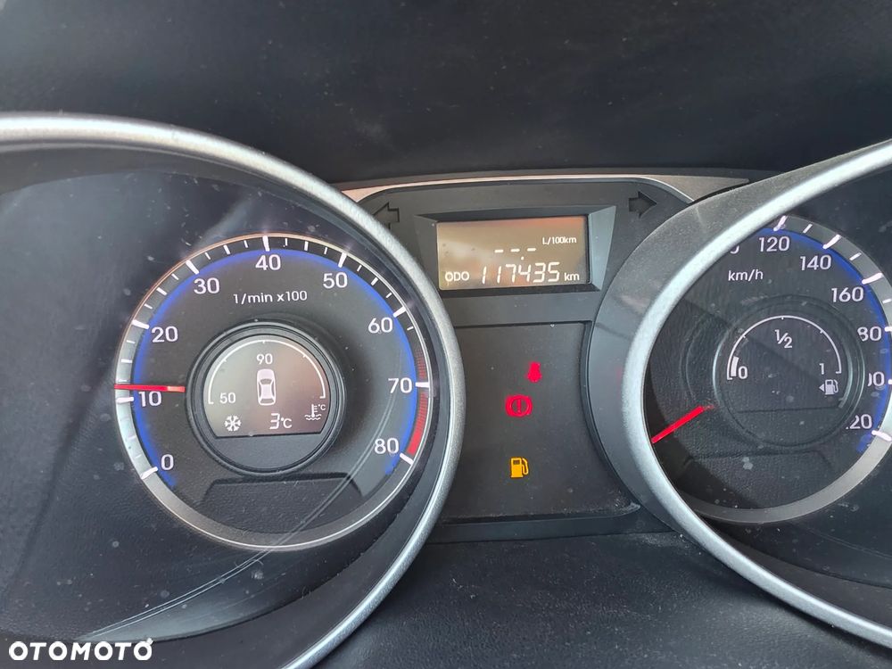 Hyundai ix35 1.6 2WD UEFA EURO 2012 Edition - 14