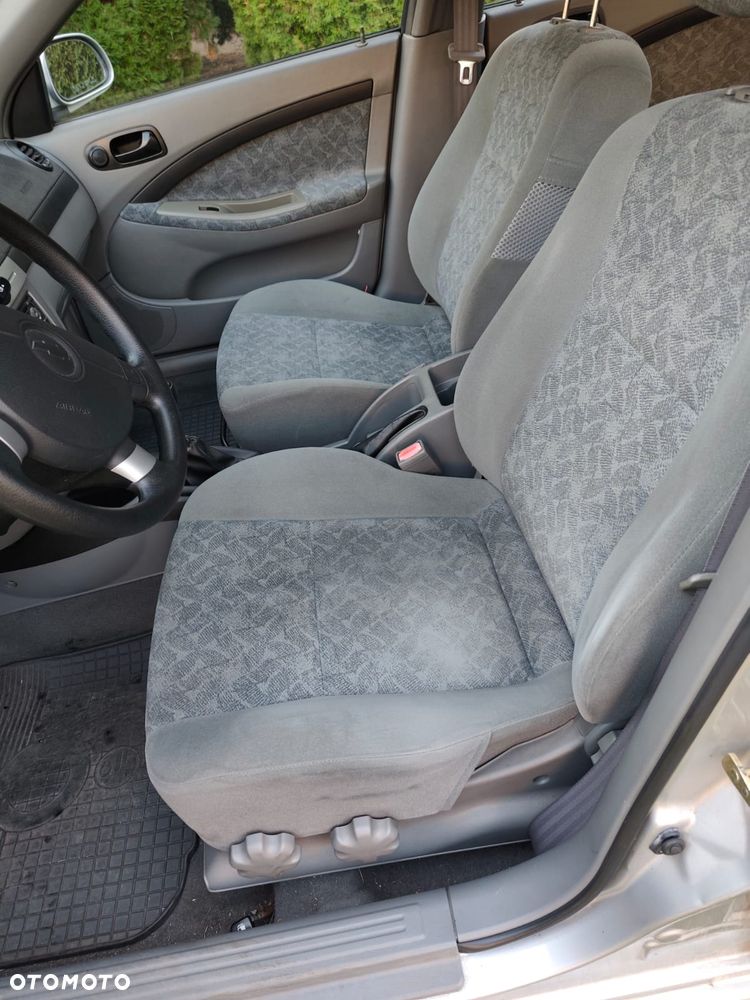 Chevrolet Lacetti 2004 photo 4