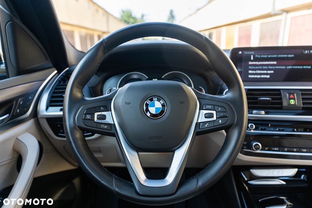 BMW X3 xDrive20d Luxury Line - 30