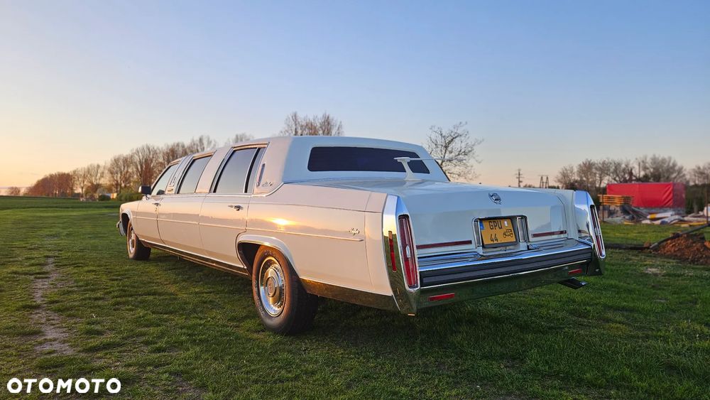 Cadillac Fleetwood 4.5 STD - 3