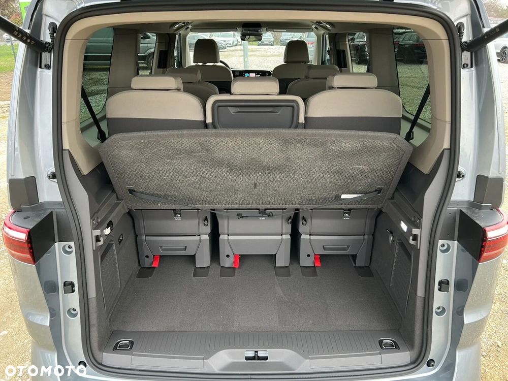 Volkswagen Multivan - 21