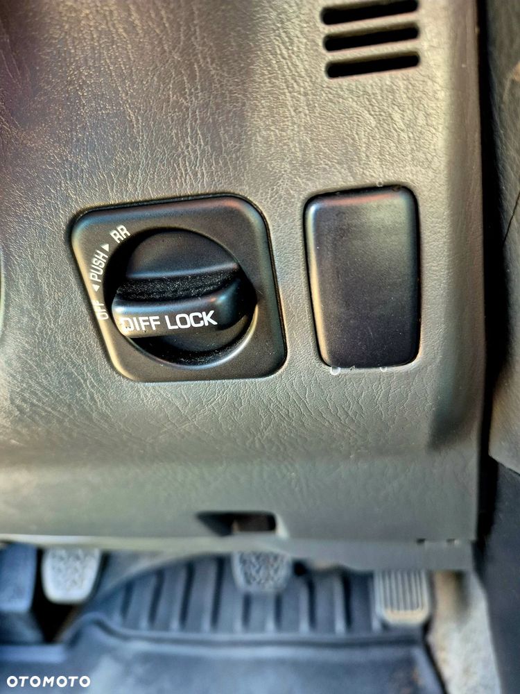 Toyota Land Cruiser 3.0 D Luna - 25