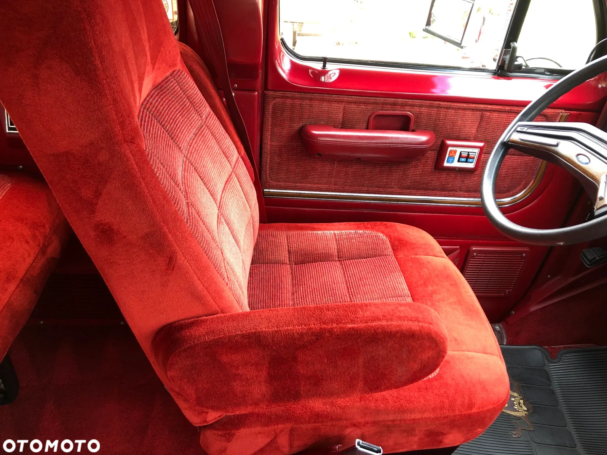 Ford Econoline - 11