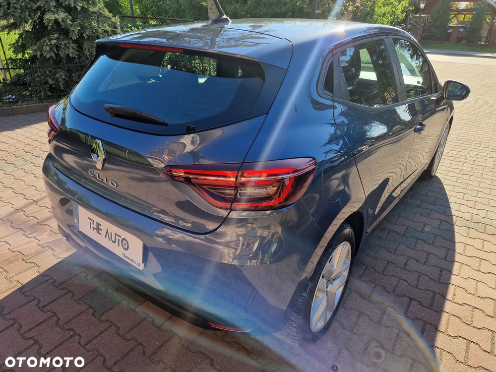 Renault Clio - 36