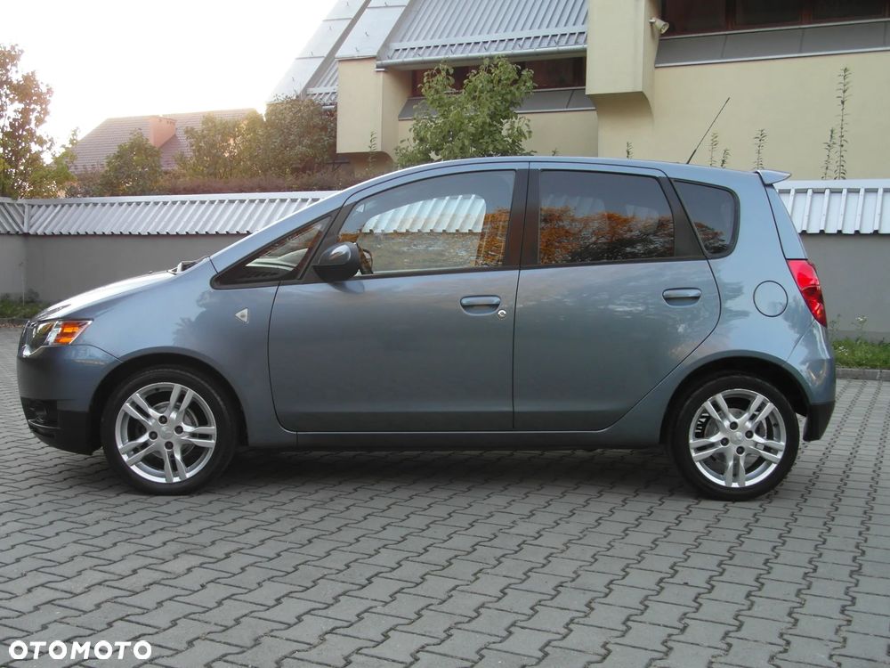 Mitsubishi Colt 2009 photo 3