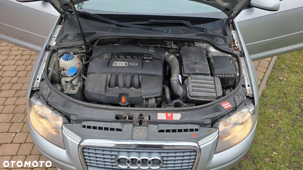 Audi A3 3-drzwiowe 1.6 Attraction - 22