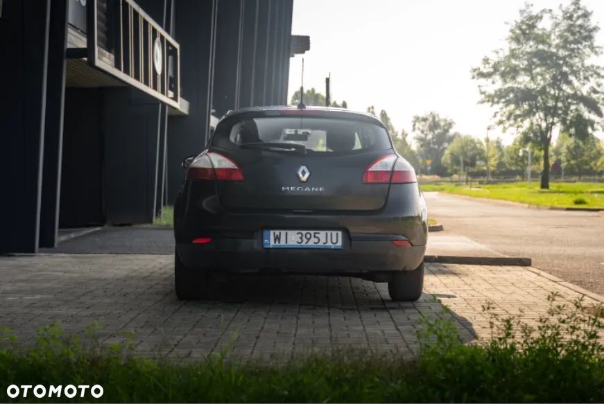 Renault Megane 1.6 16V Authentique - 4