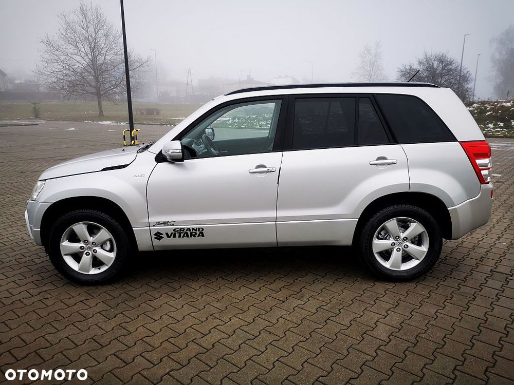 Suzuki Grand Vitara 1.9 DDiS De luxe - 40