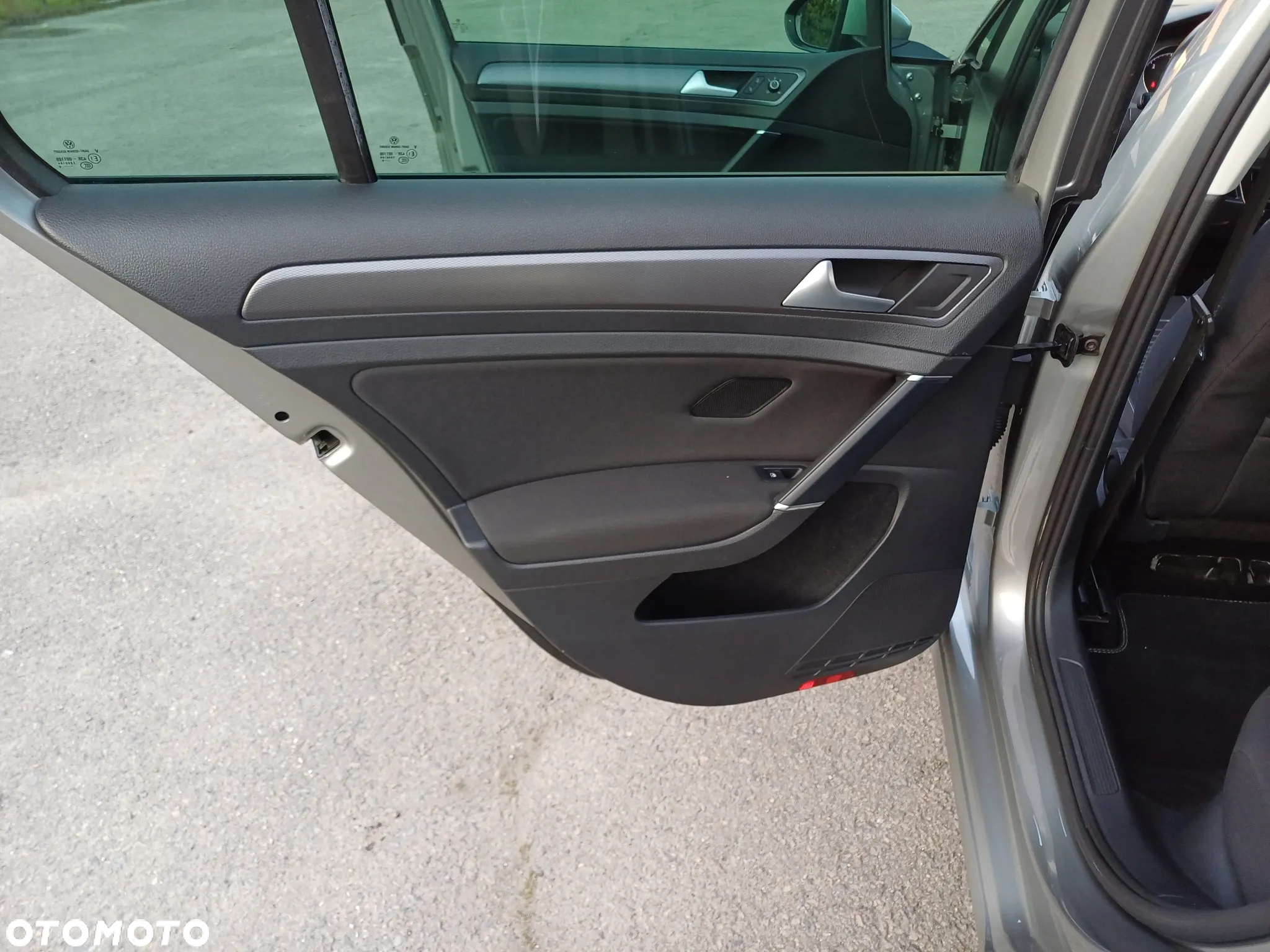 Volkswagen Golf 2.0 BlueTDI Comfortline - 28