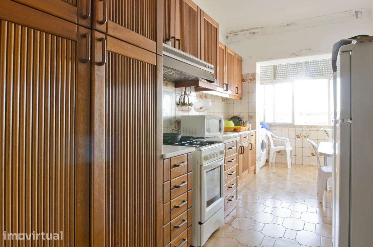 Quarto - localizado em Alvalade Lisbon - Grande imagem: 4/13