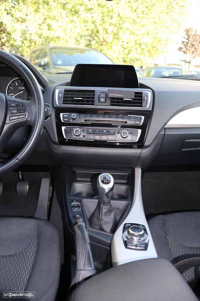 BMW 116 d EfficientDynamics - 12