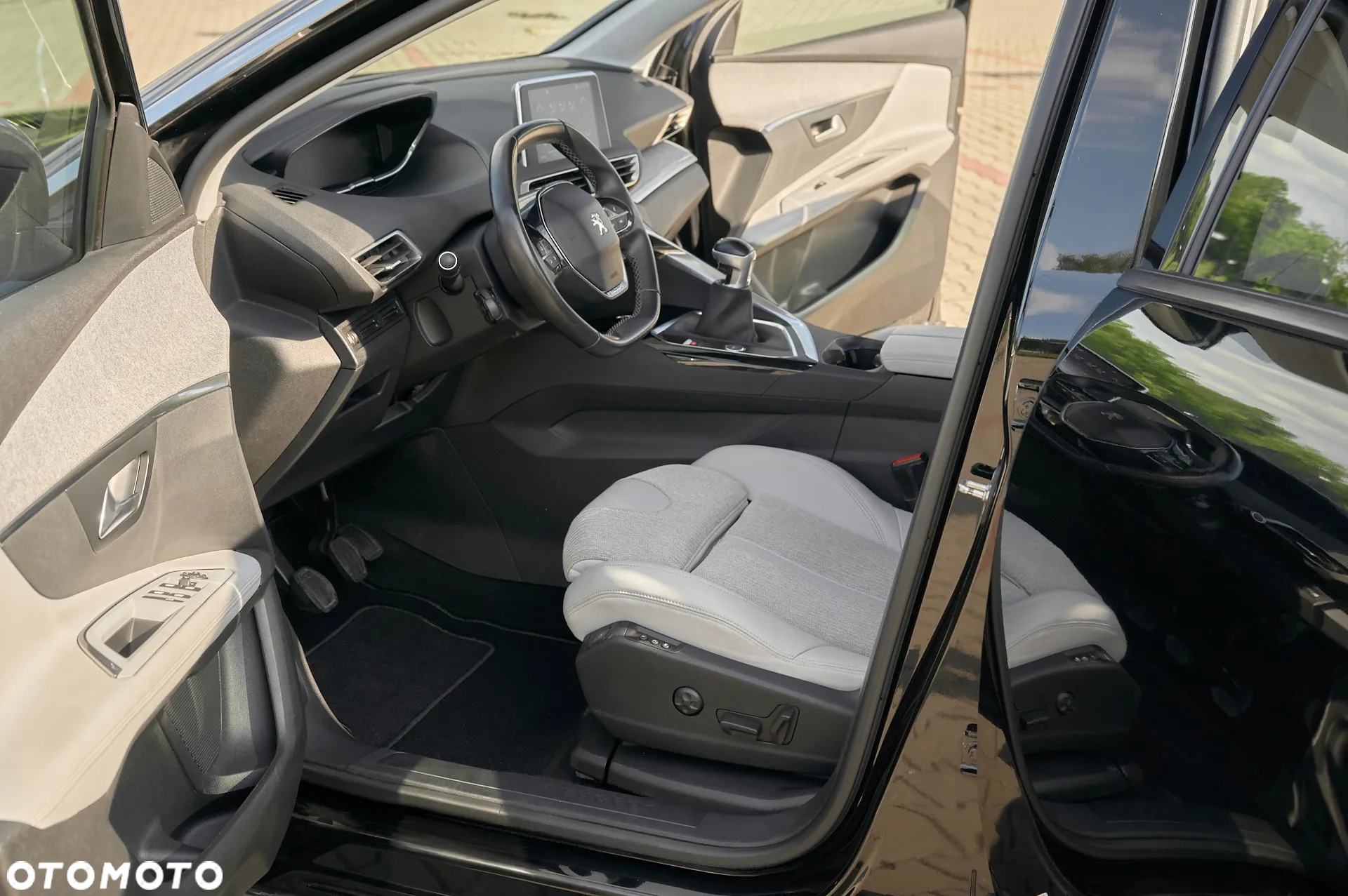 Peugeot 3008 1.2 PureTech Allure S&S - 17