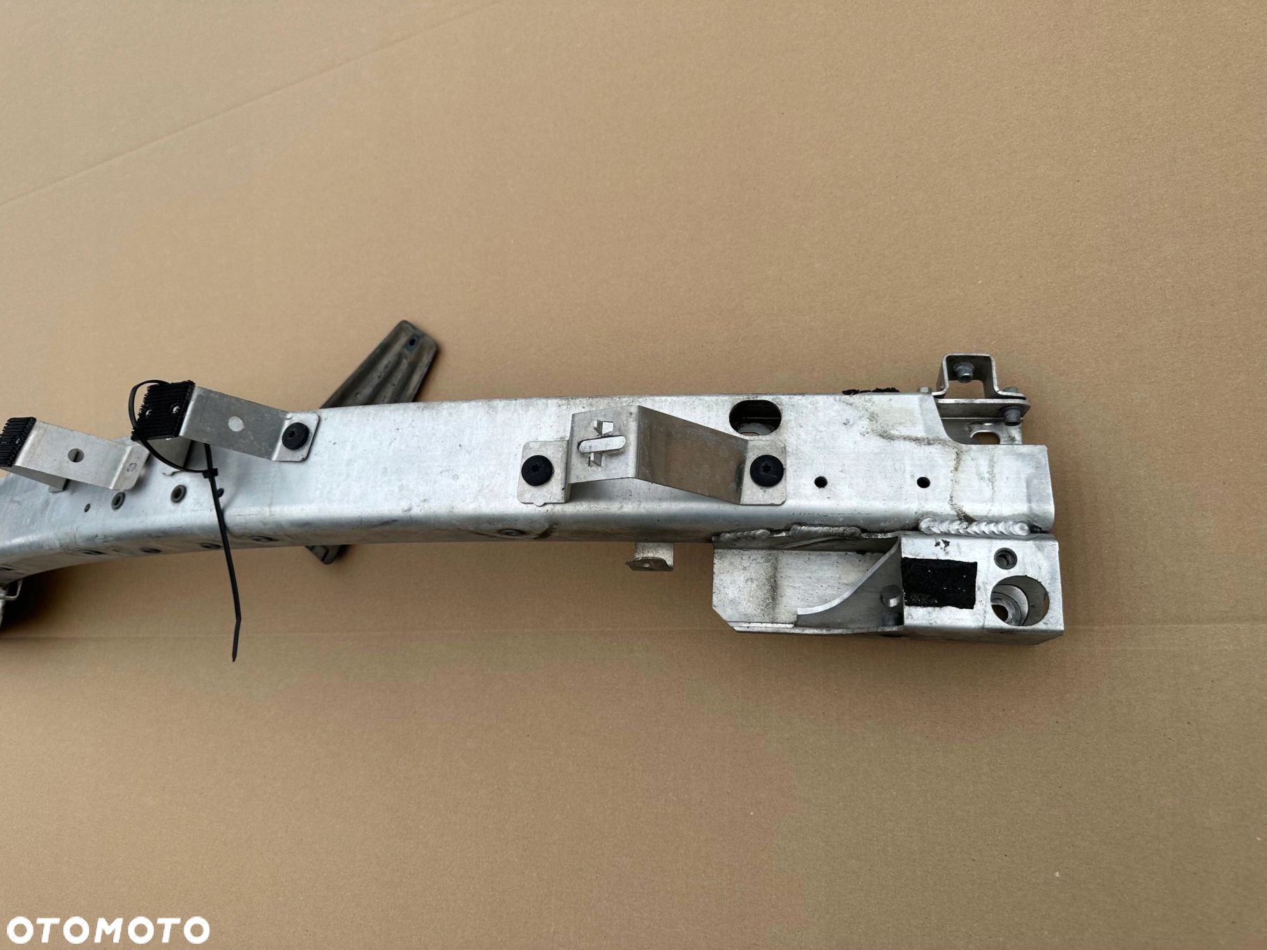 BELKA POD ZDERZAK ASTON MARTIN DB9 ORYGINAŁ IDEAŁ - 2