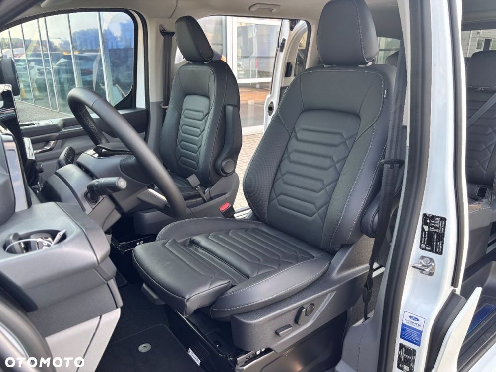 Ford Tourneo Custom - 14