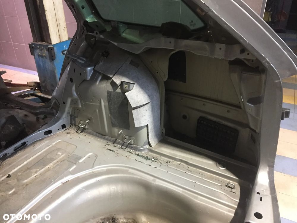 SKODA OCTAVIA III KOMBI 16R ĆWIARTKA PRAWA TYŁ - 2