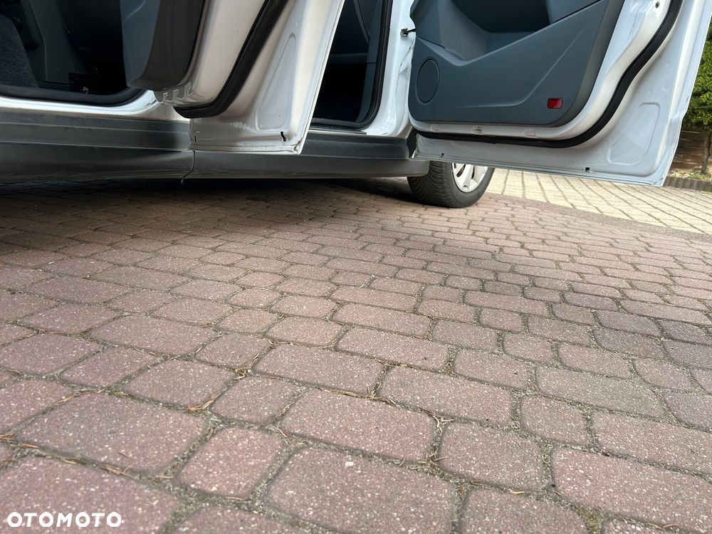 Ford C-MAX 2.0 TDCi Titanium - 24