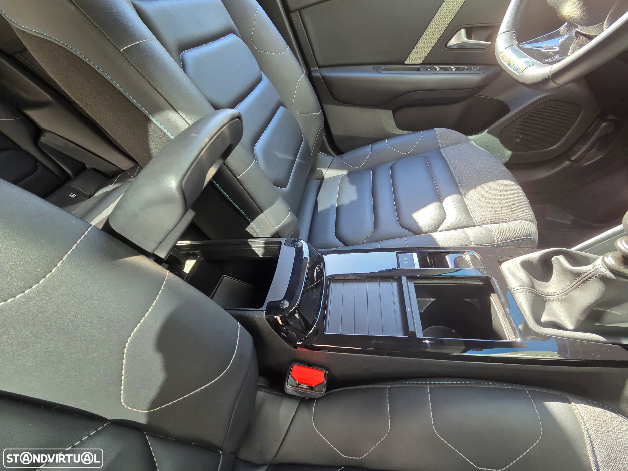 Citroën C4 1.2 PureTech Shine - 17