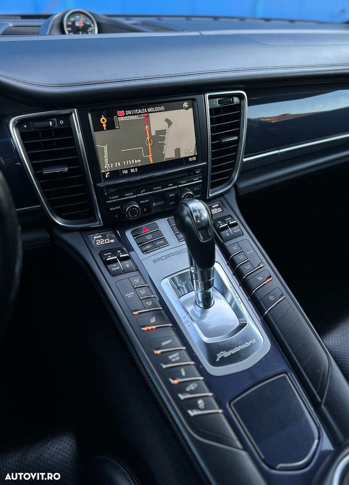 Porsche Panamera - 6