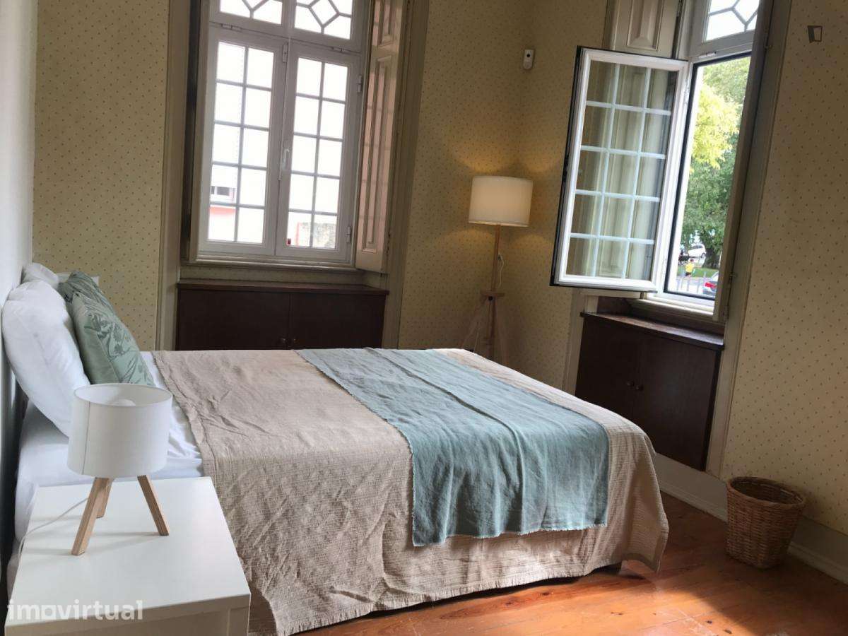 Quarto - localizado em Alameda Lisbon - Grande imagem: 5/12