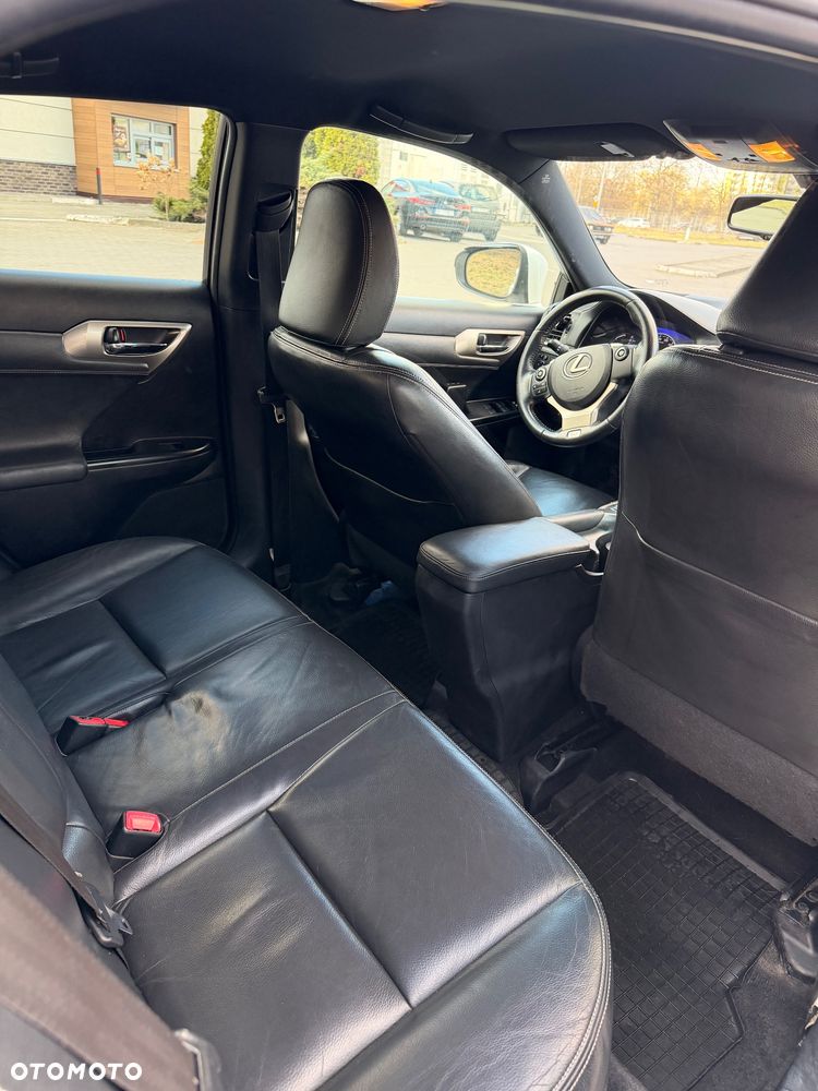 Lexus CT 200h F Sport - 9